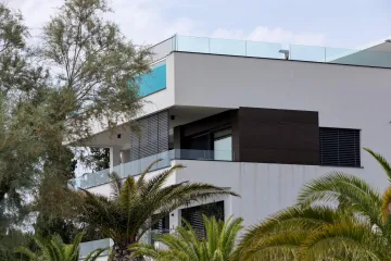 Pogledajte kako izgledaju raskošne kuće Luke Modrića u Zadru i Madridu: 'Ta vila ga je koštala oko 12 milijuna eura'