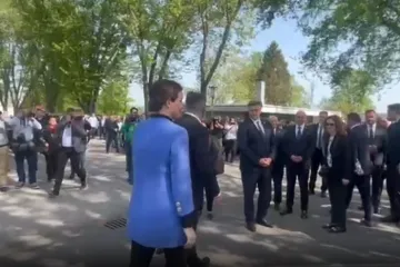 Nakon duuugo vremena Plenković i Milanović se rukovali. Imamo dokaz