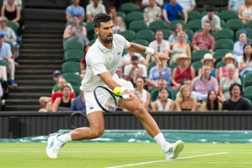 Drama na Wimbledonu: Đoković preživio pad, prošao u polufinale, čeka ga Sinner!