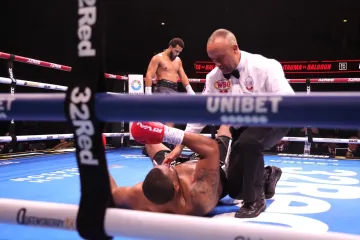 Čitav svijet priča o opakom 20-godišnjaku kojeg se svi boje! On je strah i trepet svima