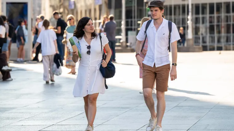 &Scaron;etnja koja nije pro&scaron;la nezapaženo: Par u bijeloj kombinaciji plijenio poglede Zagrepčana