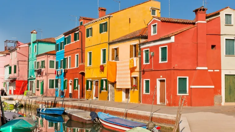 Ovo želite posjetiti: Kuće izgledaju kao slikarsko platno, a cijelo mjesto kao da je iza&scaron;lo iz bajke