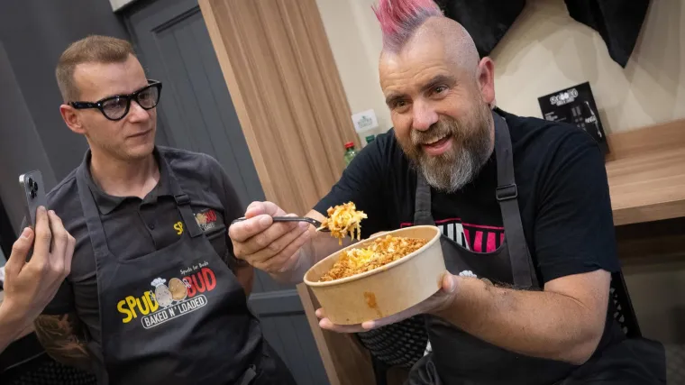 Pogledajte ludnicu u centru Zagreba: Popularni Spud Bud otvorio je svoja vrata