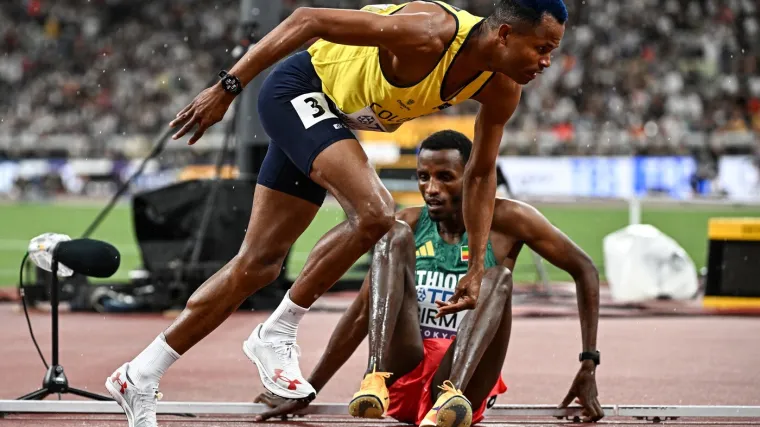 O ovim scenama iz Tokija bruji cijeli svijet: Atletičari doživjeli &scaron;ok pa postali priča dana