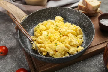 Zaboravite mlijeko: Jednostavan trik učinit će kajganu savršeno kremastom