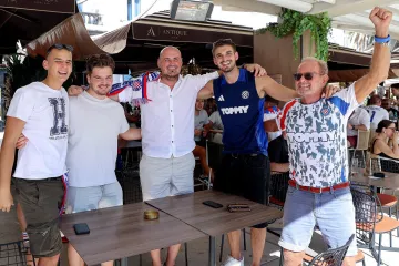 Ljubav prema Hajduku ne poznaje granice: Na derbi se ide i sa štakama