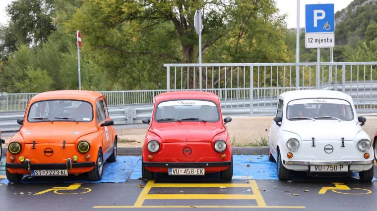 Ovo se ne viđa svaki dan! Fićeki preplavili Skradin: Ma pogledajte samo te male neodoljive legendice