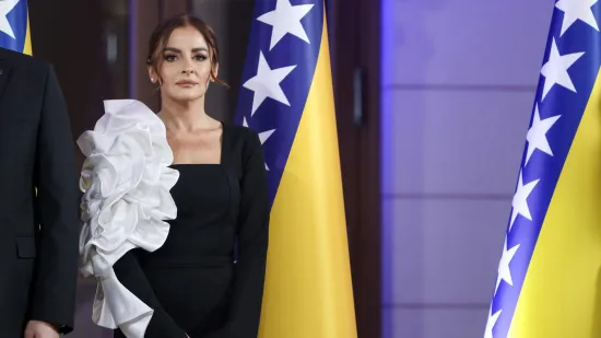 &Scaron;armantna Mirela nepogre&scaron;ivim stilom opravdava titulu Prve dame