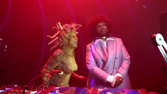 Zečice, dekoltei, perje, lateks... Ovo su najluđi trenuci sa zabave Heidi Klum