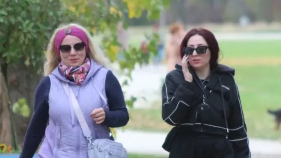 Iako u ležernim kombinacijama, svi su se okretali za njima: Zgodne dame osvojile &scaron;etače u Prelogu