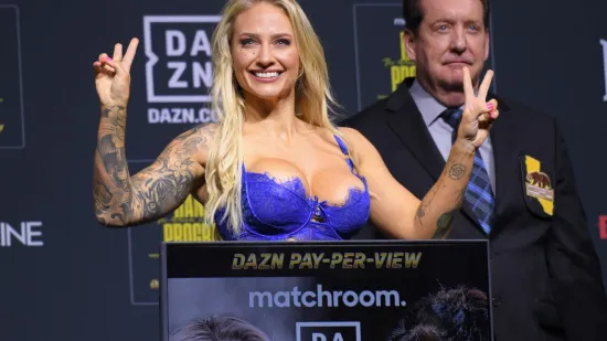 'Nosim donje rublje, imam ogromne grudi i naravno da ću ih pokazati. Radit ću &scaron;to želim'