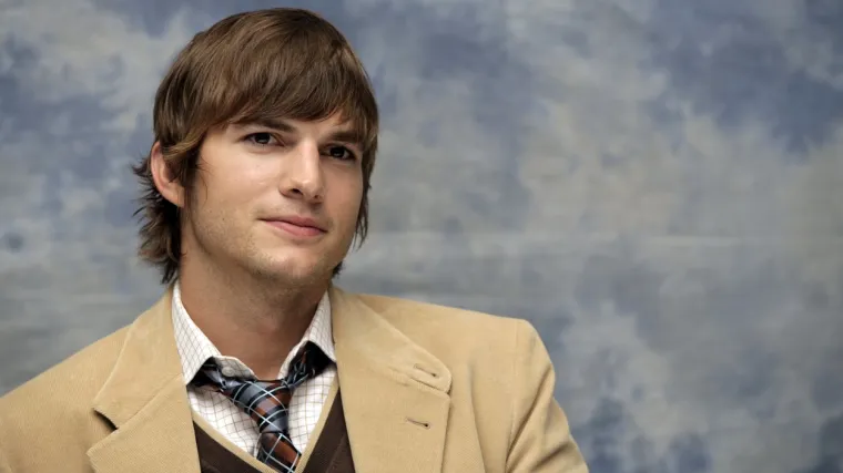 Stari li on uopće? Pogledajte kako se legendarni Ashton Kutcher mijenjao kroz godine