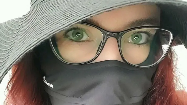 Prisiljena je živjeti život vampirice jer je može ubiti samo jedna minuta na suncu