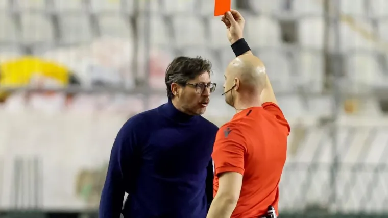 Sanchez divljao, Sigur pljunuo: Sva&scaron;ta se događalo u kaotičnom Jadranskom derbiju! Te&scaron;ke sankcije na vidiku