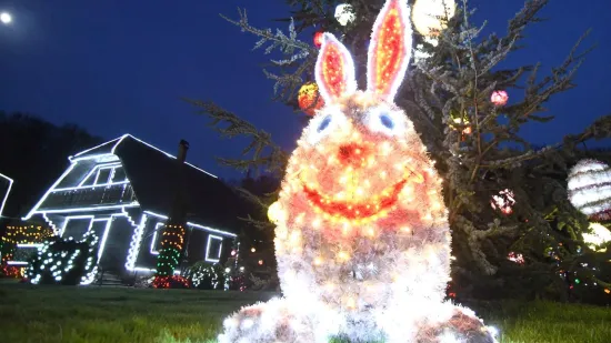 Čak 60.000 svjetlećih pisanica krasi imanje Salaj: Pogledajte najljep&scaron;u uskrsnu bajku