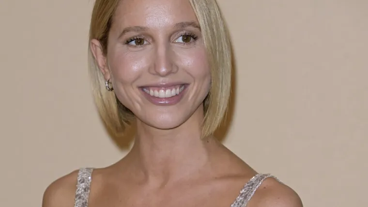 Grčka princeza živi život iz snova: Uživa u gala druženjima i druži se s poznatim facama