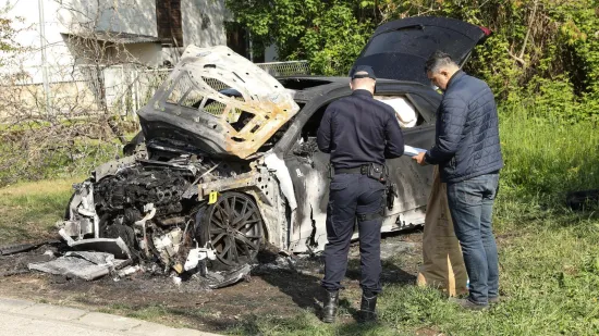 Izgorio Audi Q8 u vlasni&scaron;tvu žene (58): Pogledajte &scaron;to je ostalo od njega